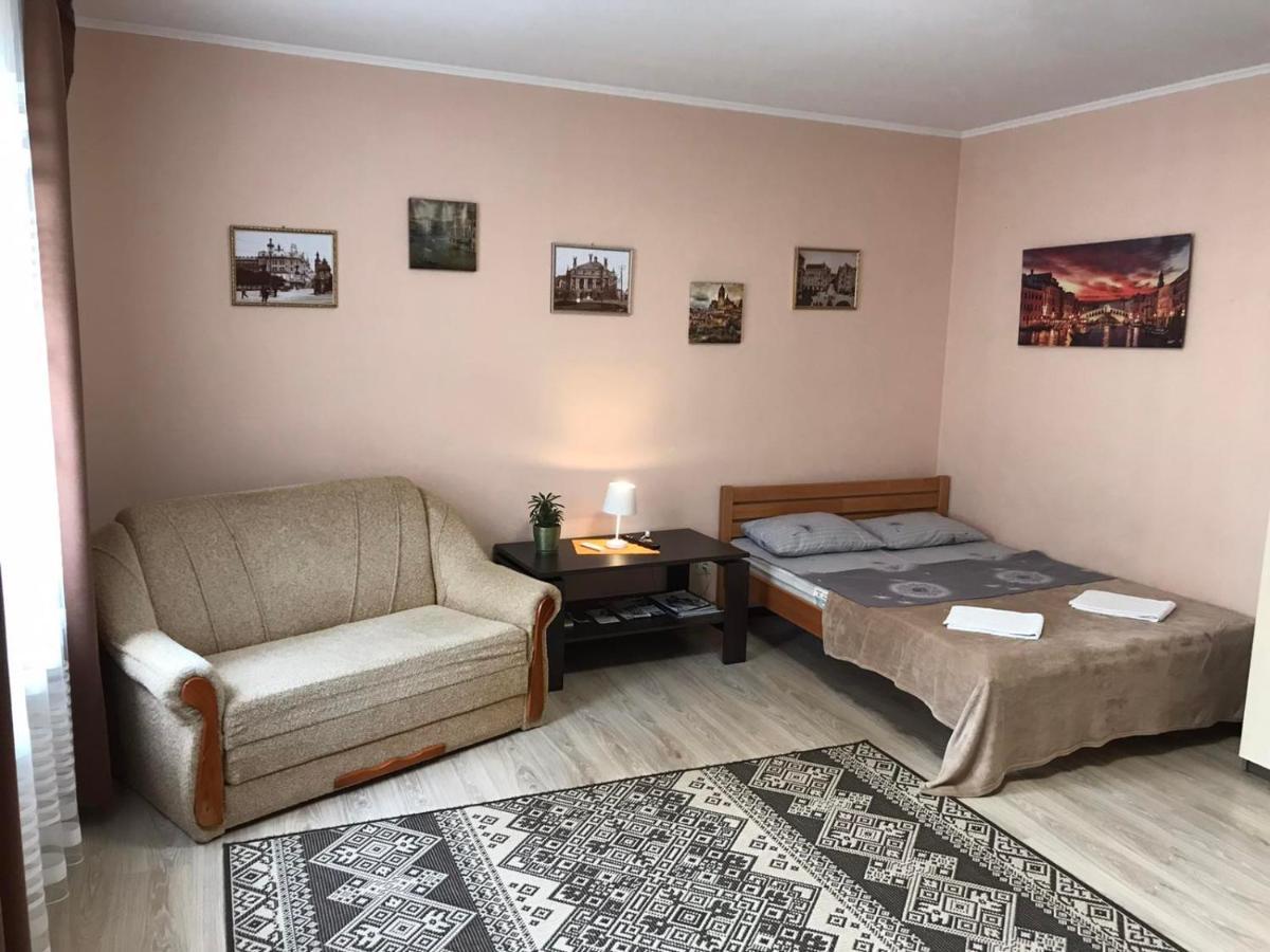 Apartment Near The Forum Mall Lviv Buitenkant foto