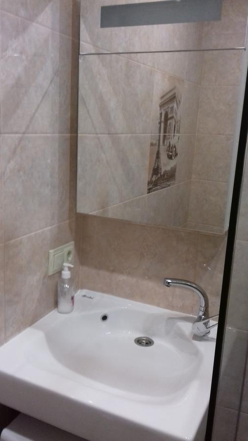 Apartment Near The Forum Mall Lviv Buitenkant foto