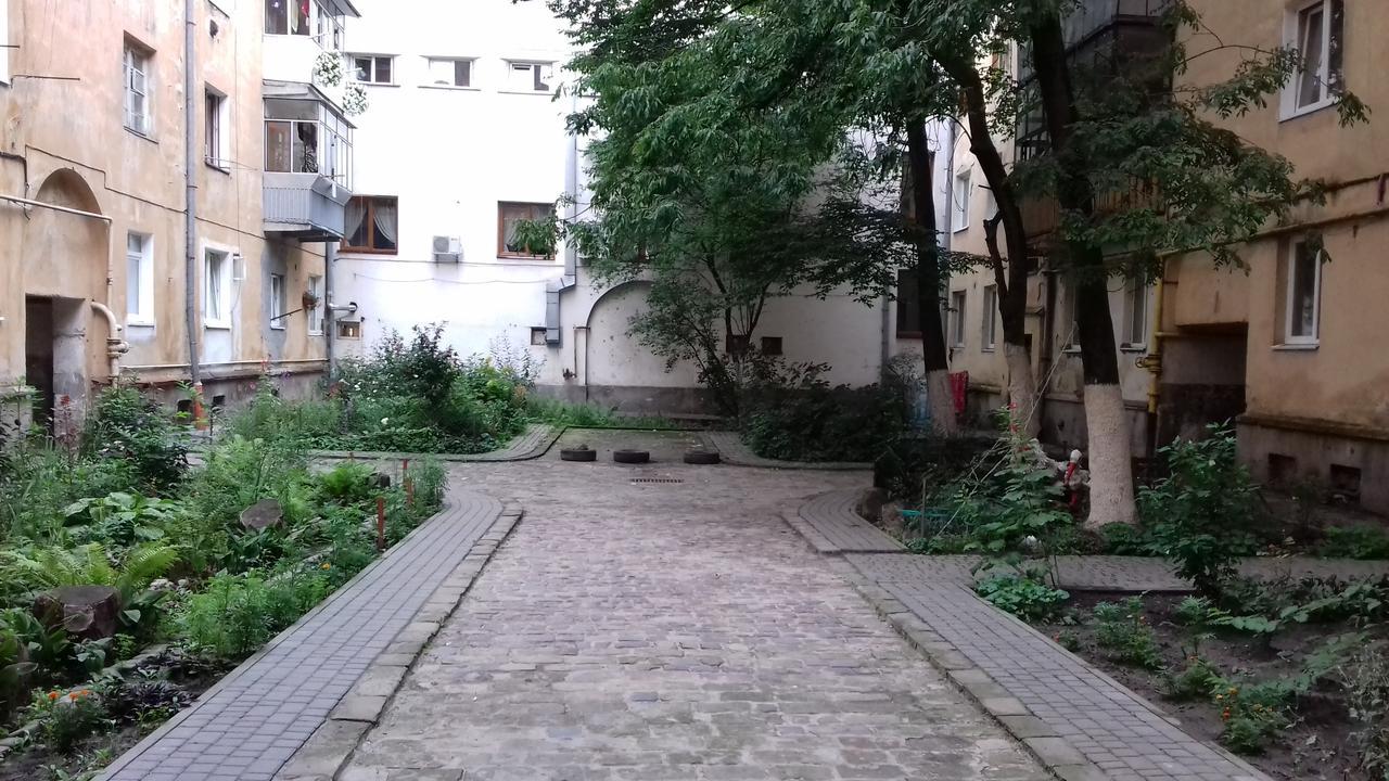 Apartment Near The Forum Mall Lviv Buitenkant foto