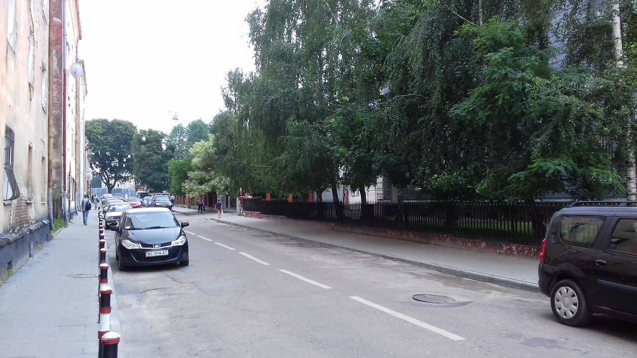 Apartment Near The Forum Mall Lviv Buitenkant foto