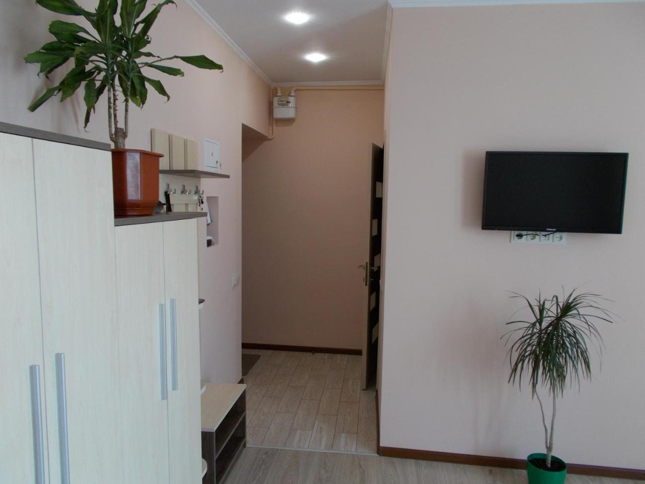 Apartment Near The Forum Mall Lviv Buitenkant foto