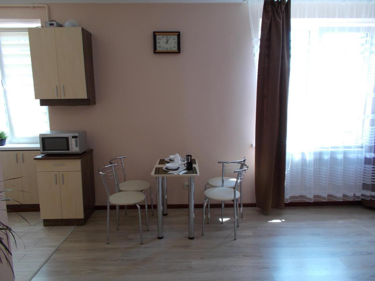 Apartment Near The Forum Mall Lviv Buitenkant foto