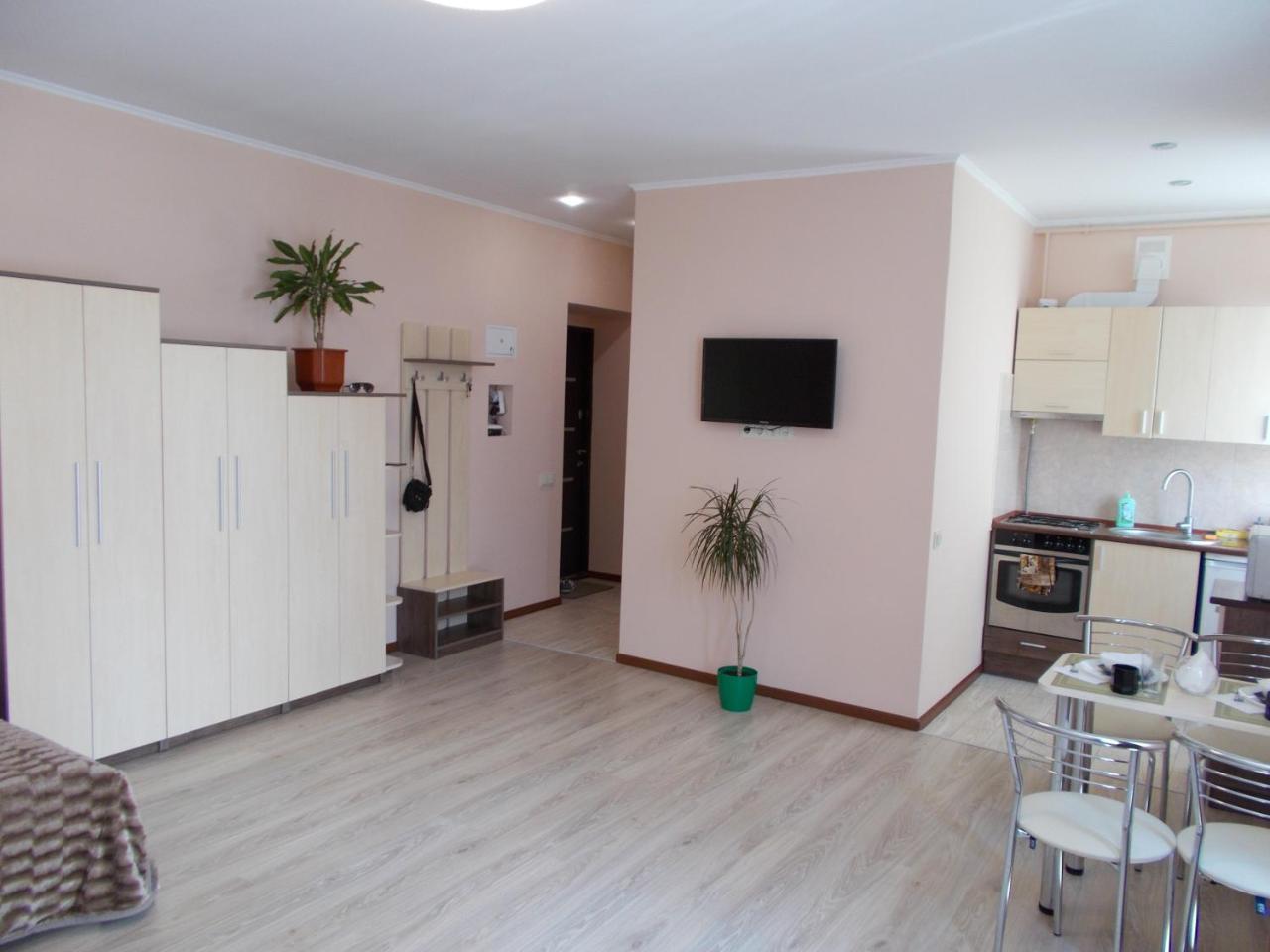 Apartment Near The Forum Mall Lviv Buitenkant foto