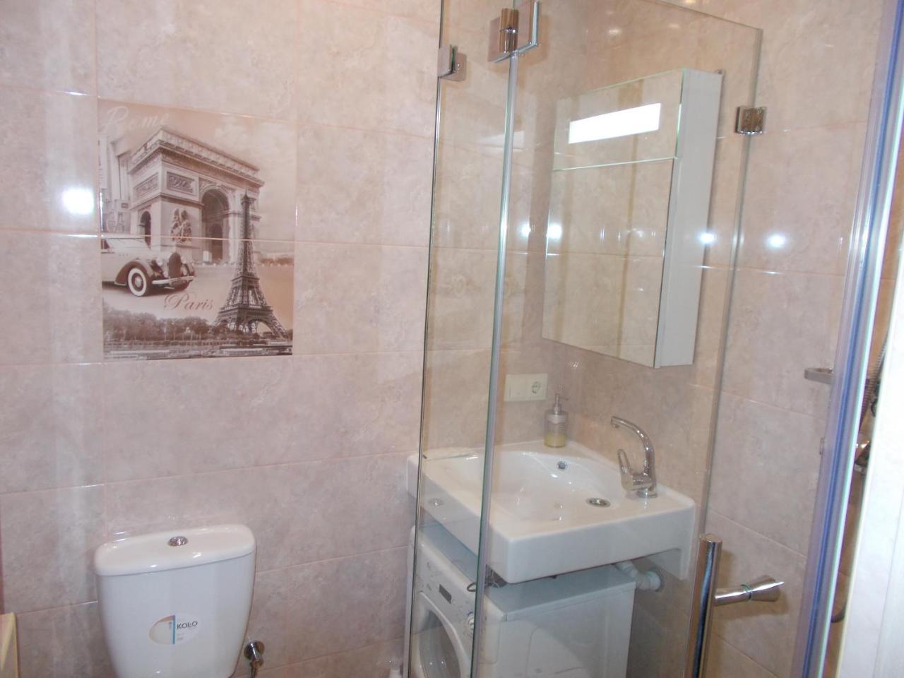 Apartment Near The Forum Mall Lviv Buitenkant foto