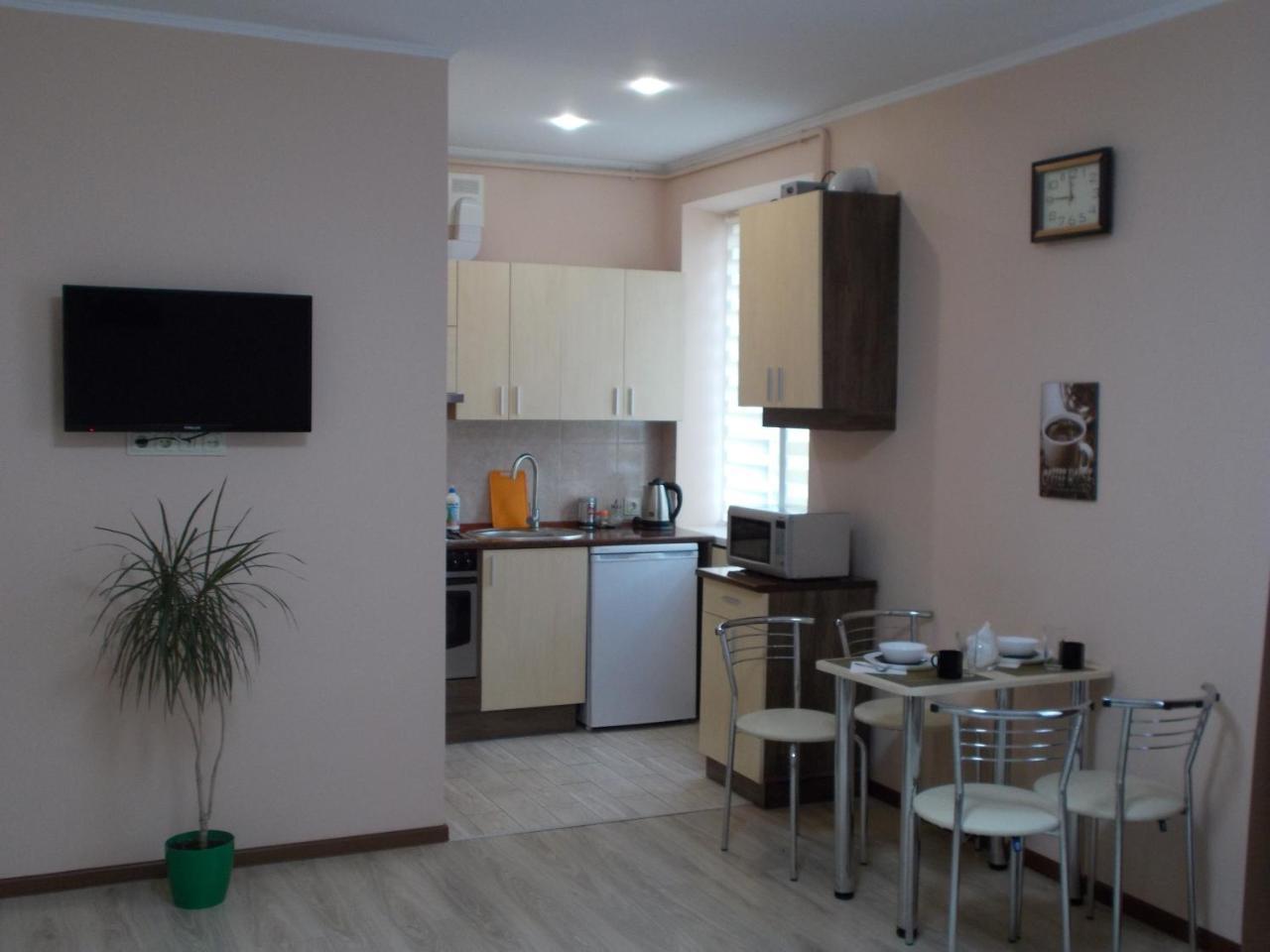Apartment Near The Forum Mall Lviv Buitenkant foto
