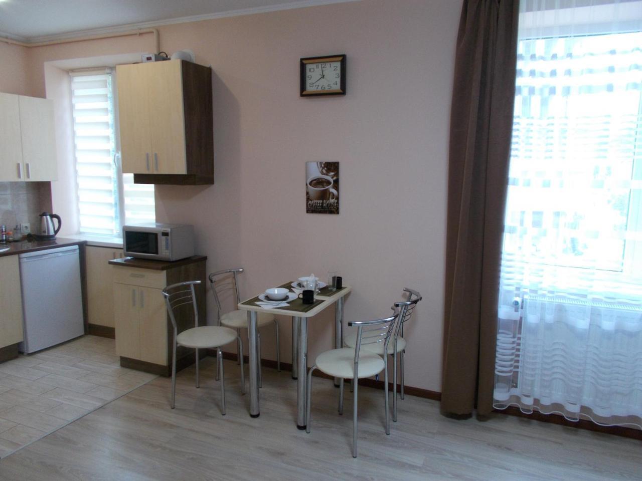 Apartment Near The Forum Mall Lviv Buitenkant foto