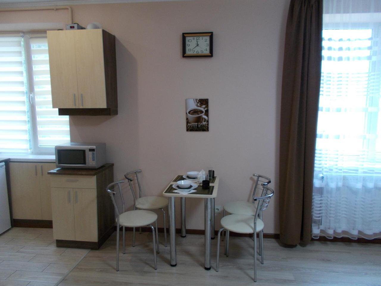 Apartment Near The Forum Mall Lviv Buitenkant foto
