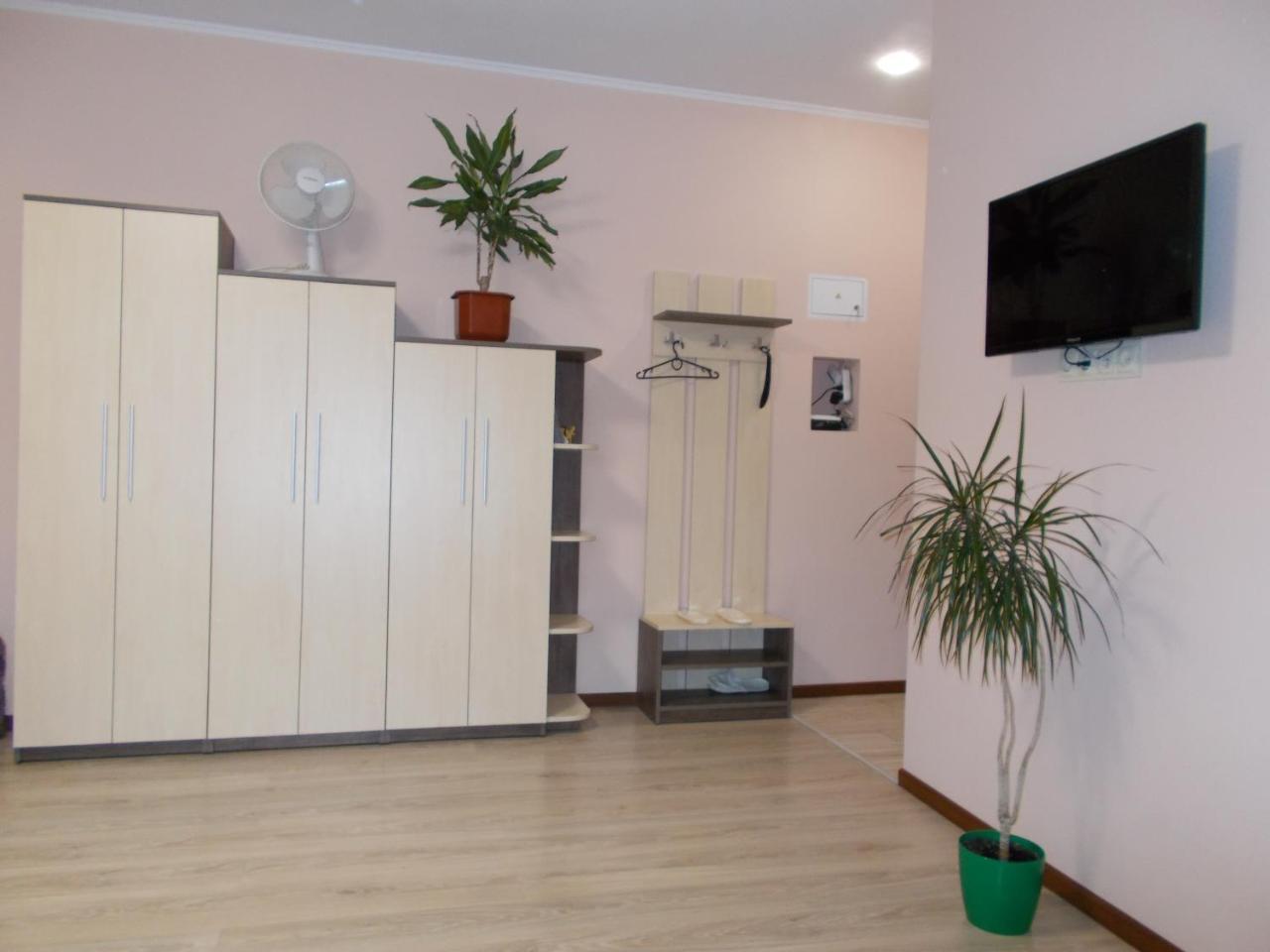 Apartment Near The Forum Mall Lviv Buitenkant foto